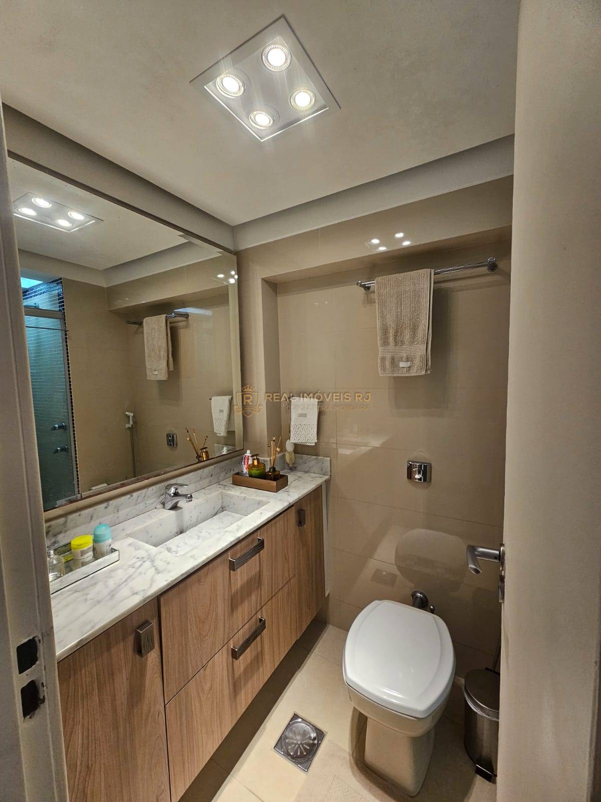 Apartamento, 3 quartos, 250 m² - Foto 17