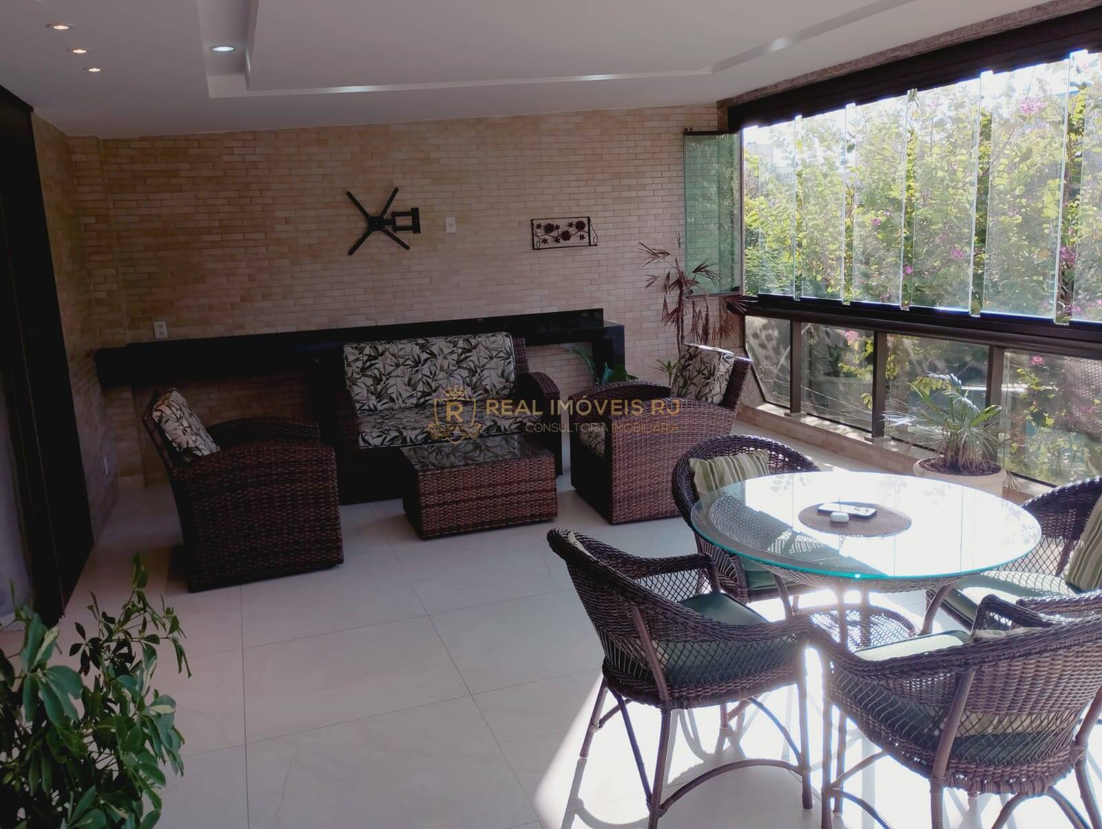 Apartamento, 3 quartos, 190 m² - Foto 2