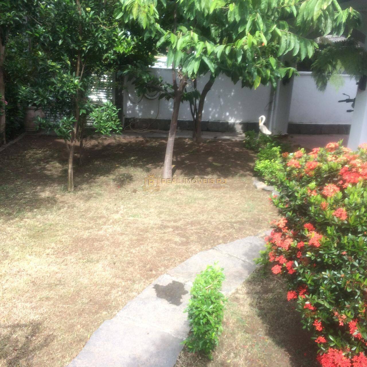 Casa, 4 quartos, 273 m² - Foto 2