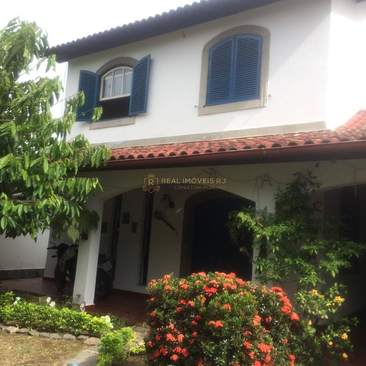 Casa, 4 quartos, 273 m² - Foto 1