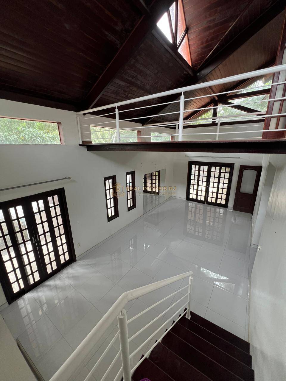 Casa, 6 quartos, 330 m² - Foto 1