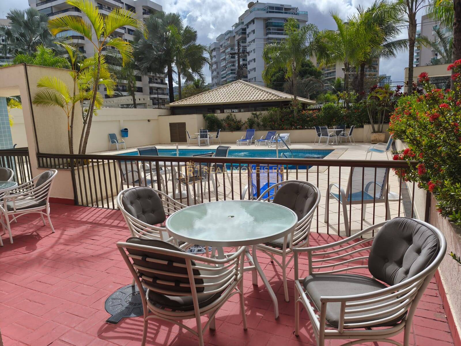 Apartamento para alugar com 2 quartos, 68m² - Foto 31