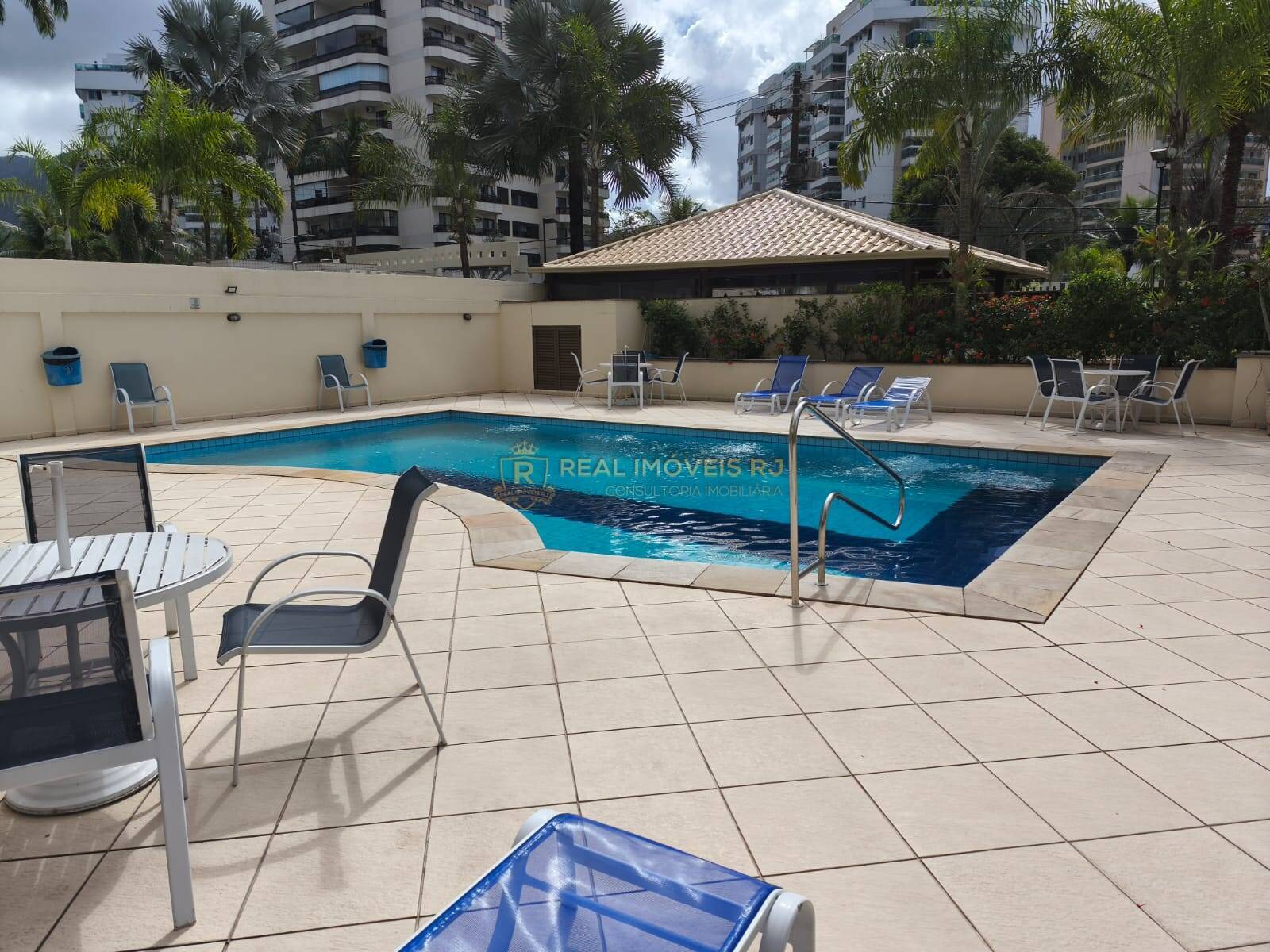 Apartamento para alugar com 2 quartos, 68m² - Foto 29