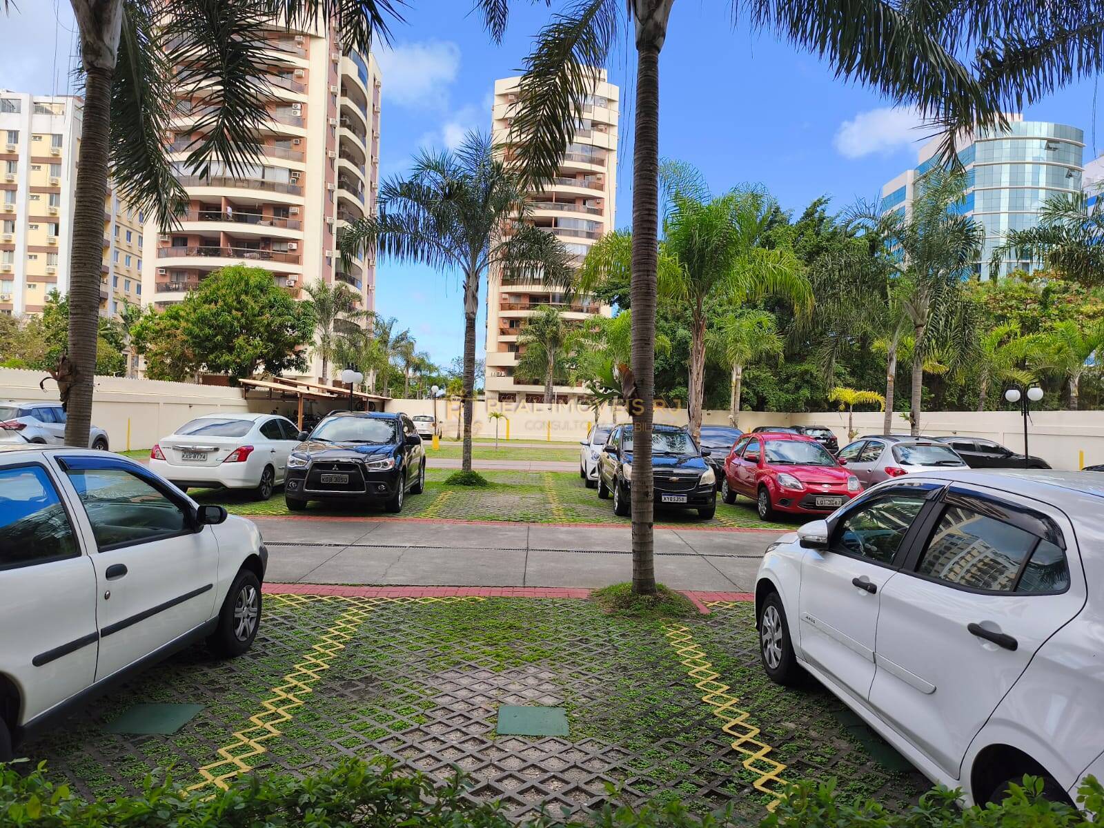 Apartamento para alugar com 2 quartos, 68m² - Foto 25