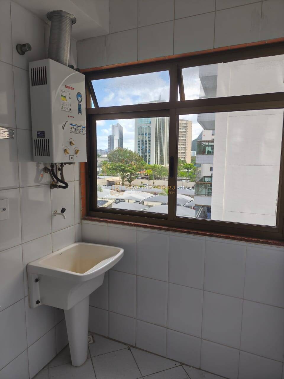 Apartamento para alugar com 2 quartos, 68m² - Foto 17