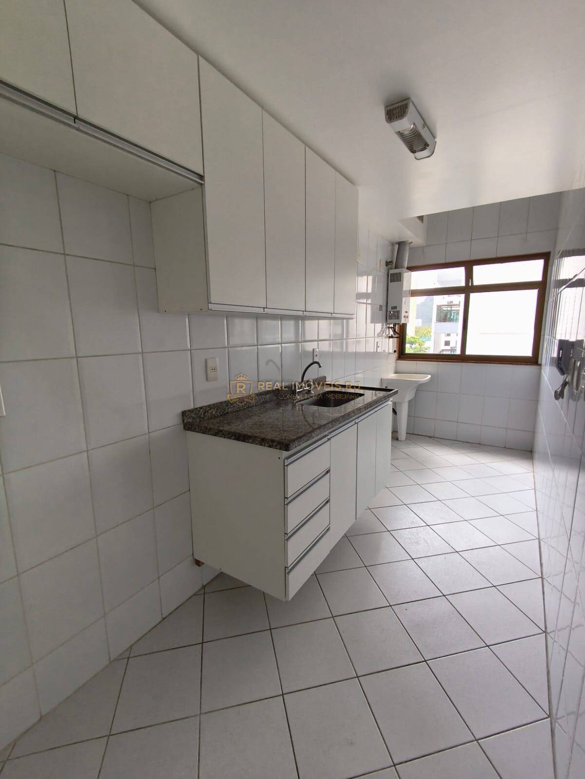 Apartamento para alugar com 2 quartos, 68m² - Foto 14