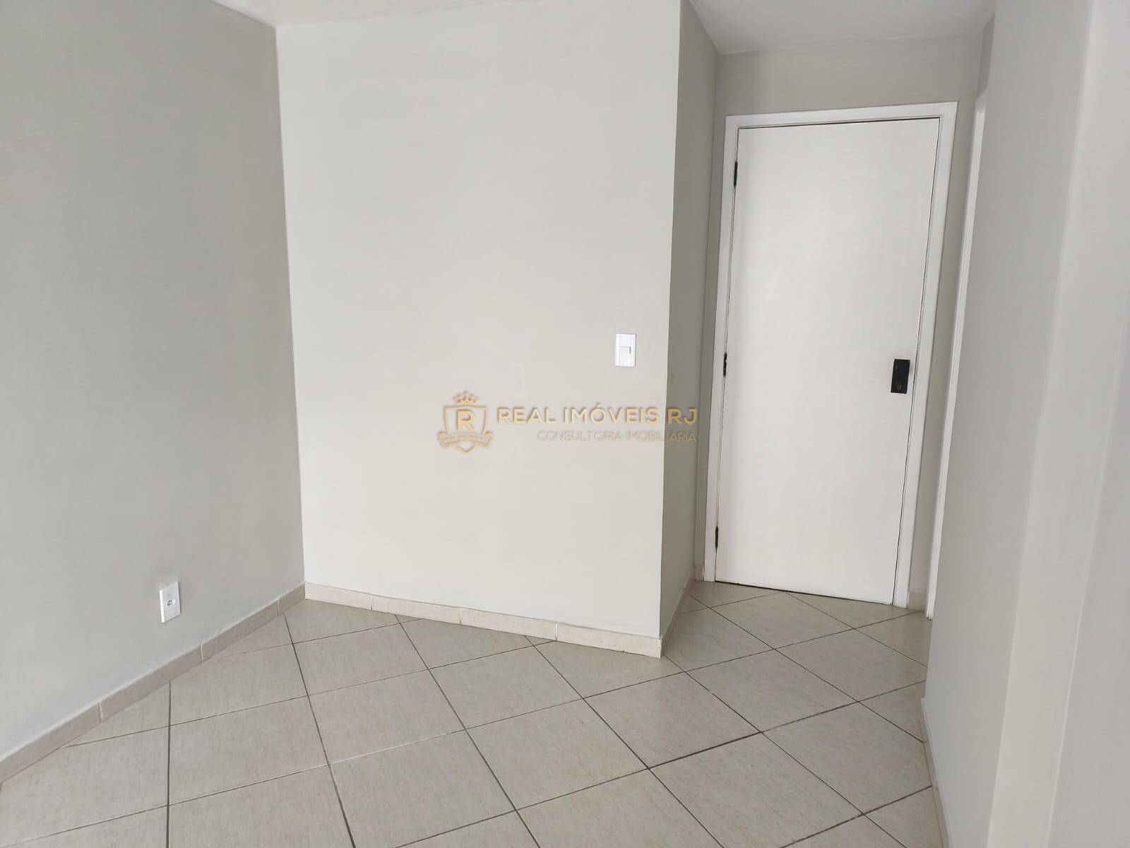 Apartamento para alugar com 2 quartos, 68m² - Foto 4